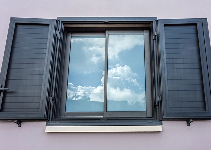 finestre-con-effetto-legno-in-alluminio-a-lodi