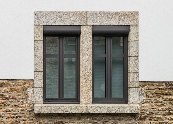 finestre-in-alluminio-con-effetto-legno-milano